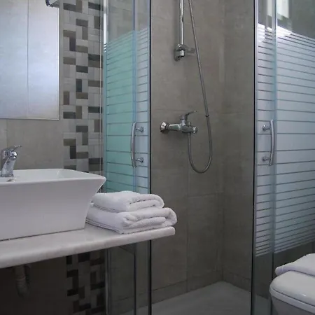 Artemis Aparthotel