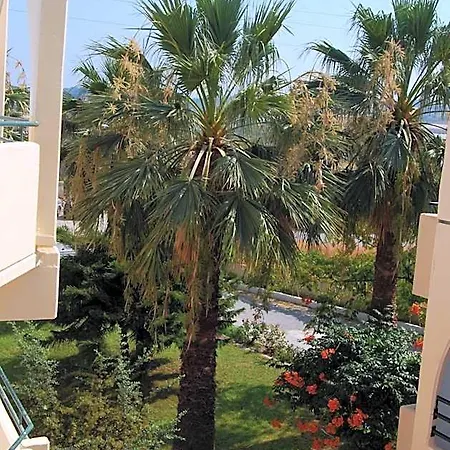 Aparthotel Artemis 3*