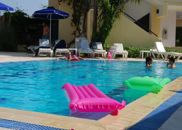 Artemis 3* فاليراكي